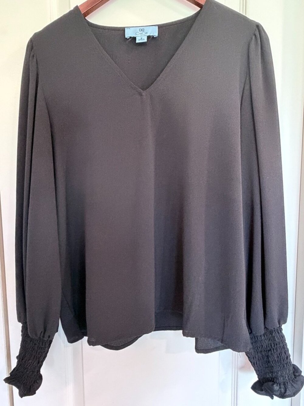 CeCe Black V-Neck Blouse Smocked Ruffle Cuffs Long Sleeve Size Medium